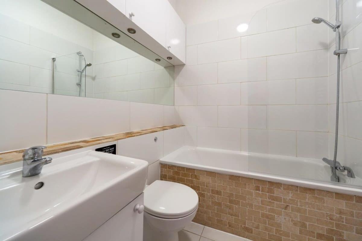 Lovely 2 Bedroom Apartment In Tooting London Exterior photo